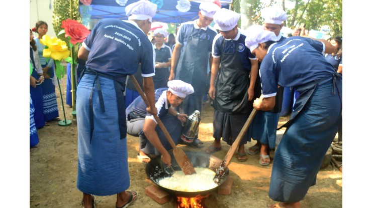 သမဝါယမနှင့်စီမံခန့်ခွဲမှုပညာတက္ကသိုလ်(သန်လျင်) တွင် ၂၀၂၅-၂၀၂၆ ပညာသင်နှစ်၊ မြန်မာ့ရိုးရာထမနဲထိုးပြိုင်ပွဲကျင်းပ