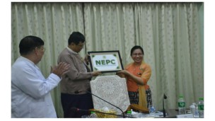 အမျိုးသားပညာရေးမူဝါဒကော်မရှင်ဥက္ကဌနှင့်အဖွဲ့ သမဝါယမတက္ကသိုလ်(သန်လျင်)သို့ လာရောက်လေ့လာ